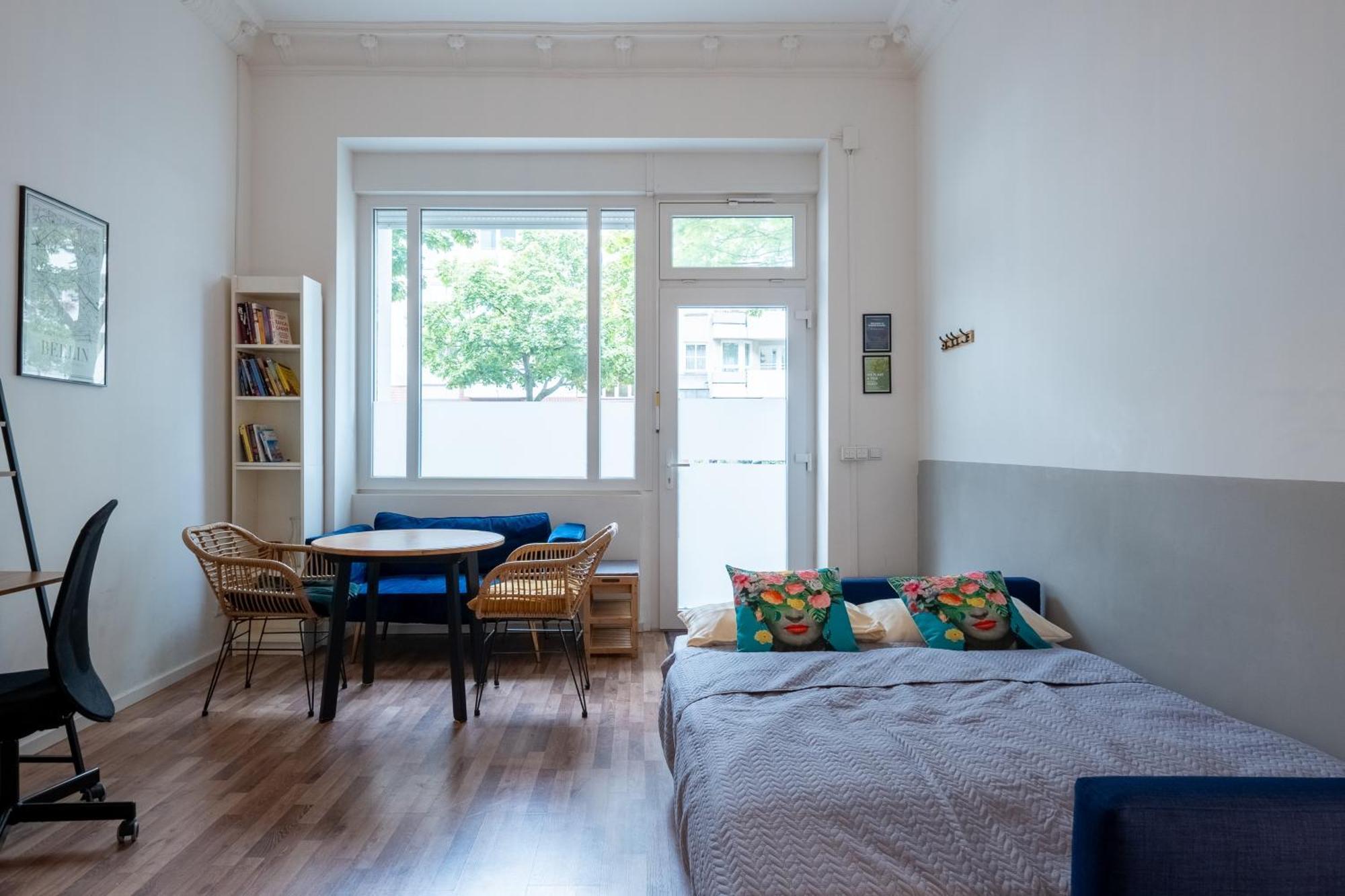 Modern, Central Flat With Workspace Berlin Luaran gambar
